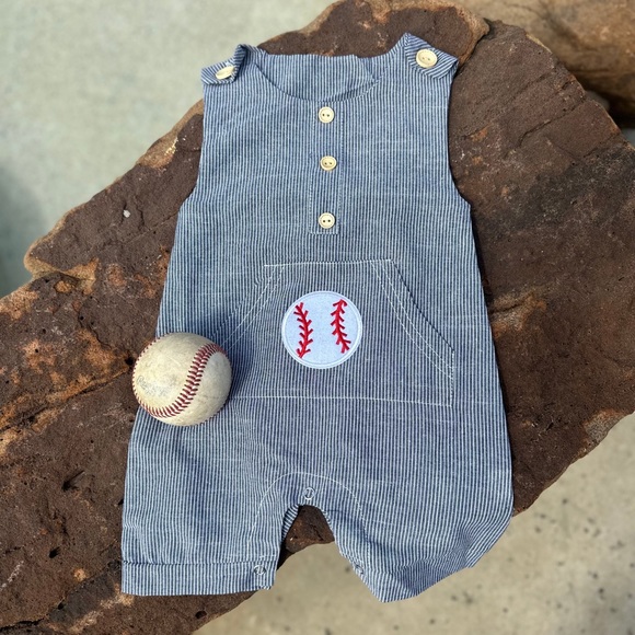 Boys Baseball Rompers 9/12 Months NEW - Picture 2 of 8